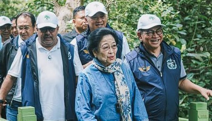 Reuni Akbar SMAN 1 Jakarta: Megawati, Pramono Anung dan Chairul Tanjung Warnai Jakarta Utara dengan 7.500 Mangrove