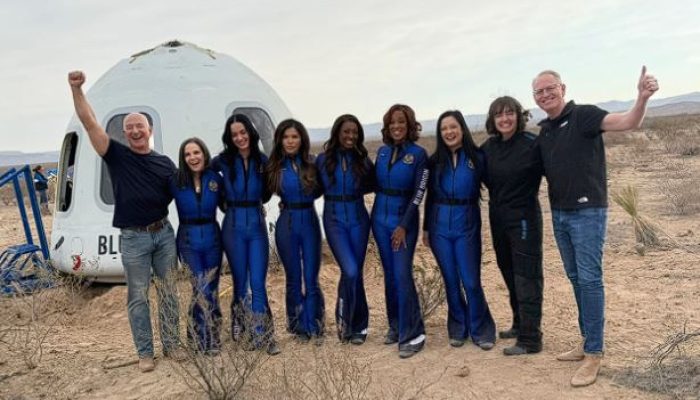 Selebriti Katy Perry & Lauren Sanchez Pimpin Misi Luar Angkasa Bersejarah Blue Origin