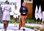 Woman in Kebaya: Semangat Kartini dan Ekonomi Kreatif Bersatu di Fashion Show Inspiratif