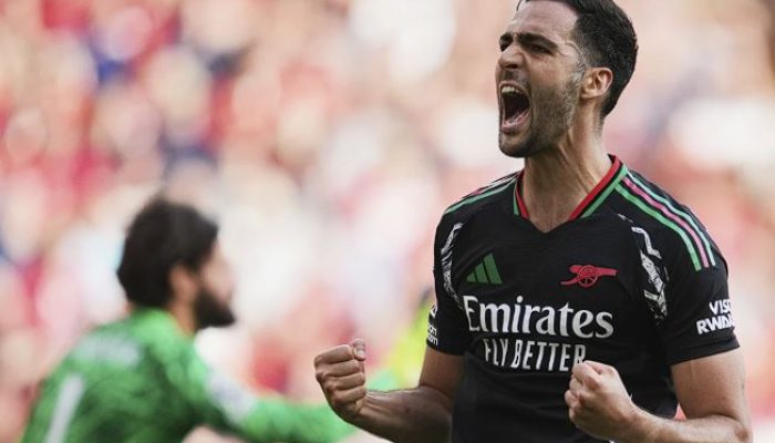 10 Pemain! Arsenal Bangkit dari Neraka Anfield dan Gagalkan Pesta Liverpool