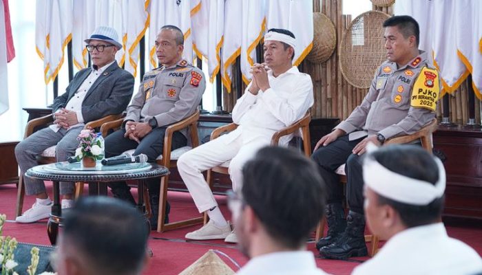 Gubernur Jawa Barat Inisiasi Dua Kapolda Teken MoU Besar: Kolaborasi Keamanan Jabar-Metro Jaya Dimulai!