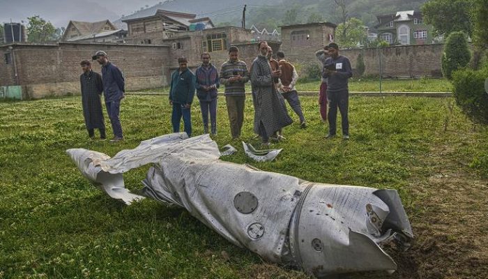 India Serang 9 Lokasi Pakistan dengan Rudal, Paskistan Tembak Jatuh 5 Pesawat India