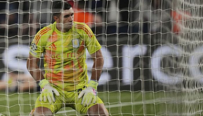 Kartu Merah Martinez Bikin Villa Gagal ke Liga Champions, Man Utd vs Aston Villa: Momen Tragis di Old Trafford!