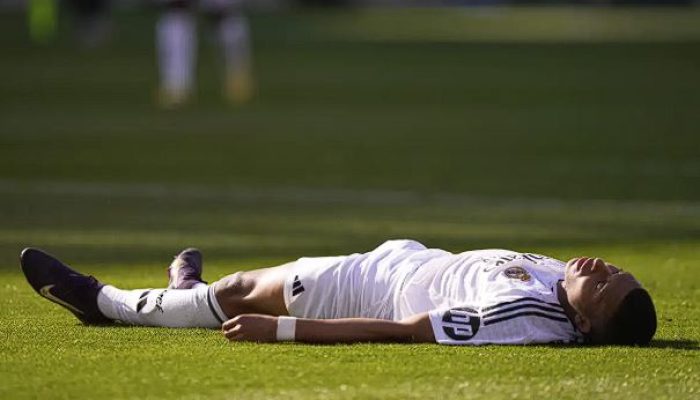 Kylian Mbappe Hat-trick, El Clasico: Barcelona Bungkam Madrid 4-3, Selangkah Lagi Juara La Liga!