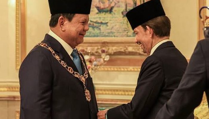 Prabowo Dianugerahi Bintang Kehormatan Tertinggi Brunei oleh Sultan Hassanal Bolkiah