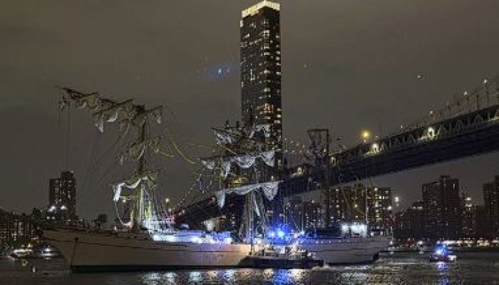 Tragedi di New York: Kapal Meksiko Cuauhtemoc Hantam Landmark Ikonik Jembatan Brooklyn