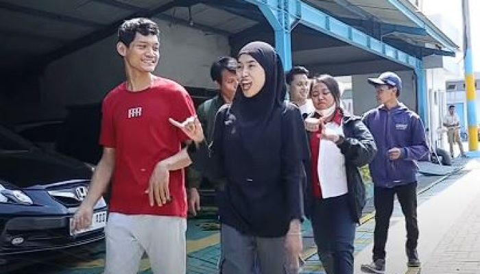 13 Disabilitas Tuli Diterima Kerja di Pabrik! Inilah Terobosan Inklusif Dinsos Jatim