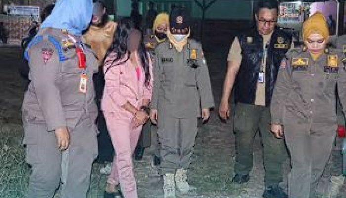Digerebek! Tempat Prostitusi Terselubung di Atas Laut Tangerang Terbongkar Satpol PP