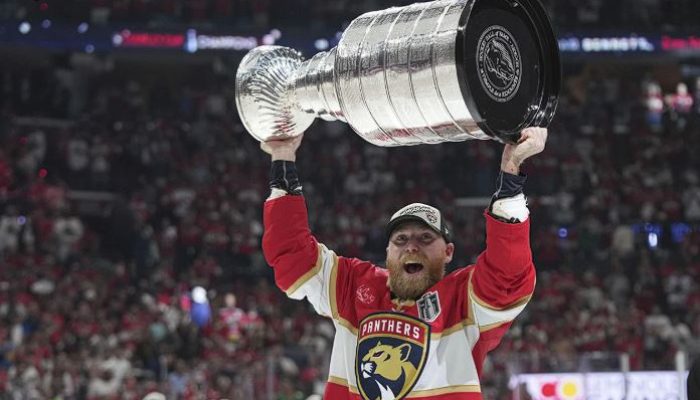 Sam Bennett Teken Kontrak $64 Juta: Panthers Kunci Sang MVP Hingga 2033!