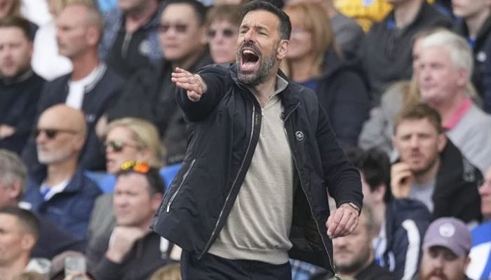 Van Nistelrooy Mundur! Leicester Kacau Setelah Degradasi dan Terancam Pengurangan Poin