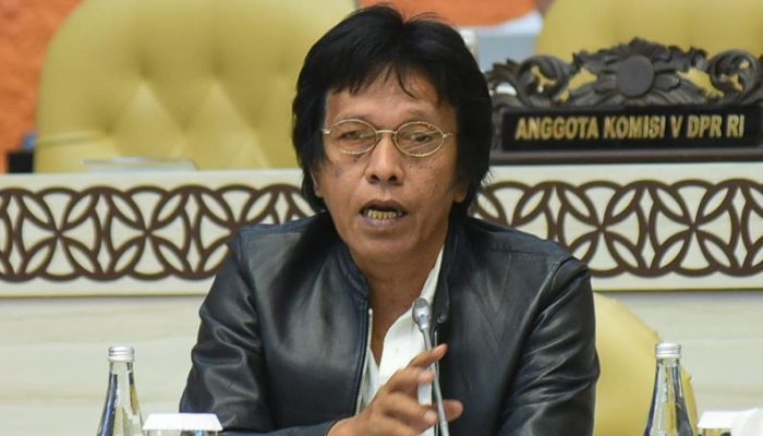 Adian Napitupulu Kritik Potongan Tarif Ojek Online yang Kerap Berubah: Soroti Permen 1001 dari Kemenhub