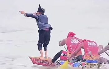 Anak 11 Tahun Ini Jadi Viral karena Menari di Atas Perahu, Tradisi Pacu Jalur: Dunia Kagum dengan ‘Aura Farming’ dari Riau!