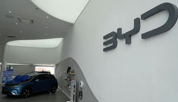 BYD Tantang Tesla di Arab Saudi: Pertarungan Raksasa Mobil Listrik Dimulai!