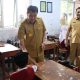 Bupati Tangerang Tinjau Hari Pertama Sekolah, Umumkan Sekolah Swasta SD-SMP Kini Gratis!