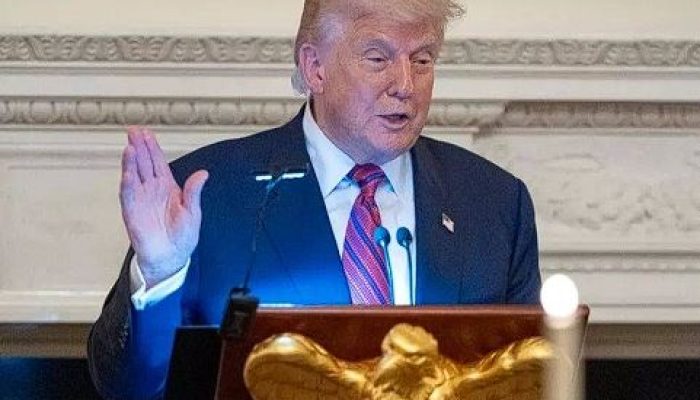 Donald Trump: AS Dapat Serang Situs Nuklir Iran ‘Jika Perlu’