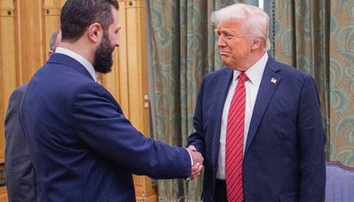 Donald Trump Cabut Sanksi Suriah: Langkah Berani yang Mengubah Politik Timur Tengah