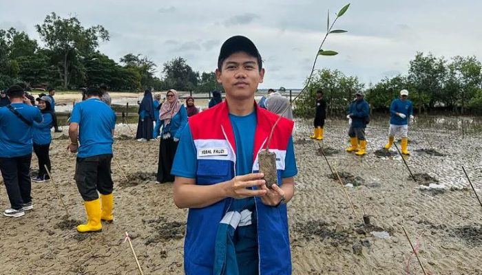Iqbal Fauzi, Dari Beasiswa Jadi Perwira: Transformasi Sobat Bumi yang Menginspirasi!