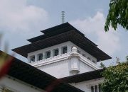 Jawa Barat Borong Investasi Rp72,5 Triliun! Jadi Juara Nasional, Siap Ciptakan Ribuan Lapangan Kerja