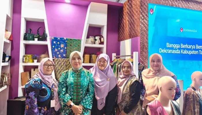 Kerajinan Tangerang Bikin Heboh, Istri Mendagri Puji Langsung di Pameran Nasional