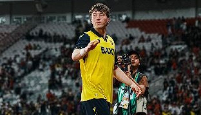 Oxford United Hajar Liga Indonesia All Star 6-3 di GBK! Ole Romeny Starter, Marselino Nyaris Cetak Gol