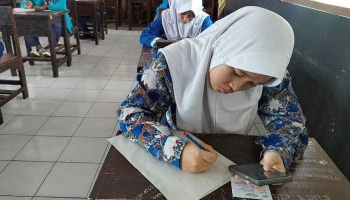 Soal SPMB Jabar 2025 Dituding Tak Punya Jawaban Benar, Kadisdik Buka Suara!