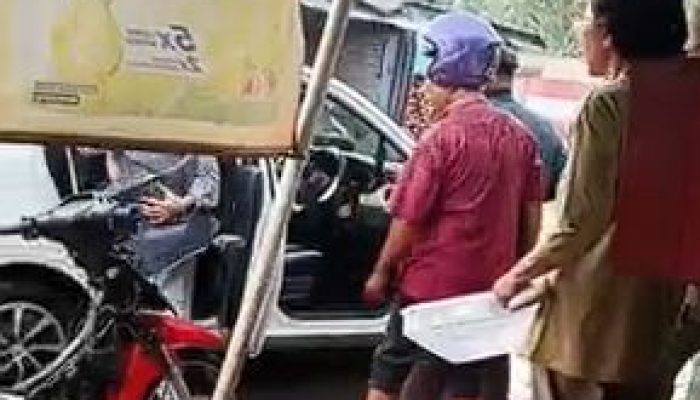 Viral! Kronologi Penumpang Taksi Online Diturunkan Paksa di Stasiun Tigaraksa, Bayi Ikut Jadi Korban