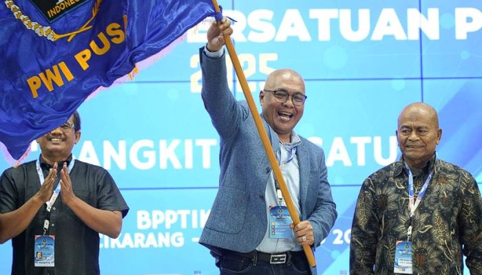 Akhmad Munir Menang! Pimpin PWI 2025–2030 Usai Kongres di Cikarang