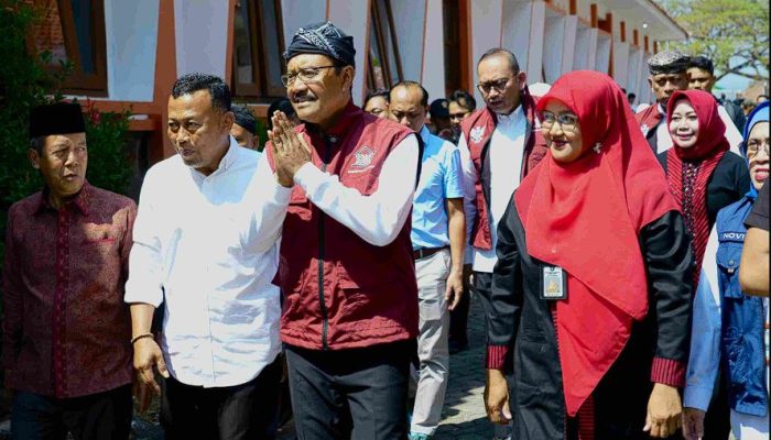 Gus Ipul Resmikan Sekolah Rakyat Ponorogo dengan Peternakan Ayam & Kebun Sayur