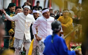 Jabar 80 Tahun: Dedi Mulyadi Gaungkan “Lembur Diurus, Kota Ditata” di Gedung Merdeka