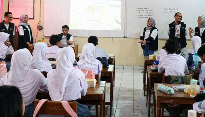 PT JIEP Bantu Cetak Generasi Emas Lewat ‘JIEP Goes to School’