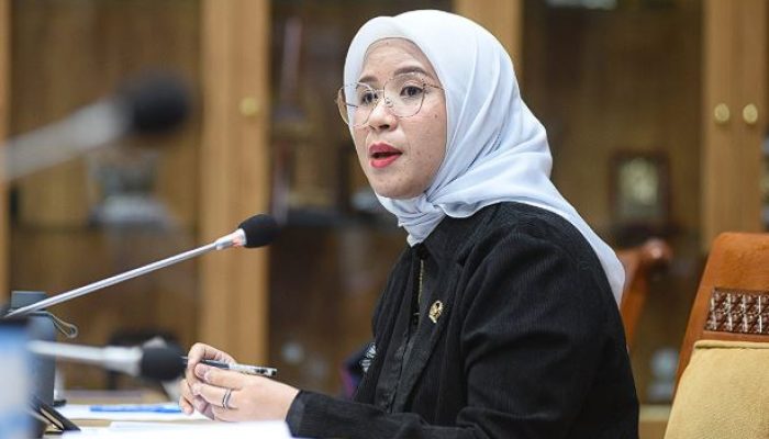 Polemik Royalti Lagu di Kafe & Hotel, DPR Minta Tak Beratkan UMKM!