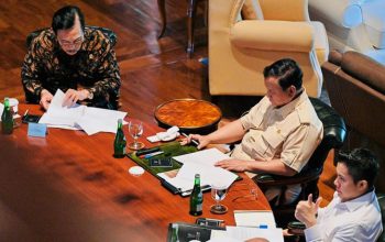 Prabowo Rapat Bersama DENdi Hambalang Siap Hadapi Krisis Global 3