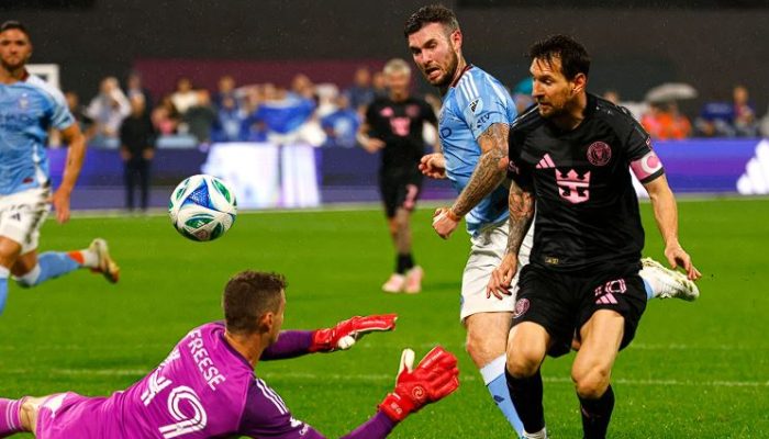 2 Gol dan Assist Lionel Messi Antar Inter Miami ke Playoff MLS 2025