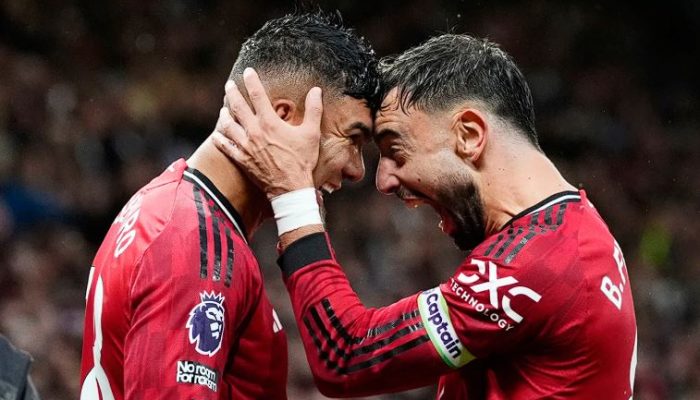 Bruno Fernandes Cetak Gol ke-100! Manchester United Bangkit Hantam Chelsea 2-1!