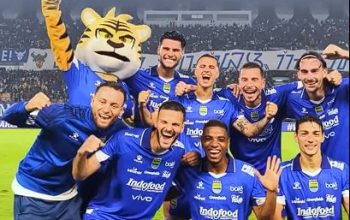 Debut Dramatis Thom Haye dan Eliano Reijnders, Bojan Hodak Puas! Persib Tumbangkan Persebaya di GBLA Saat Hujan Deras