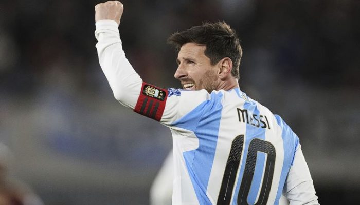 Perpisahan Emosional! Messi Cetak 2 Gol di Laga Kualifikasi Terakhir di Argentina