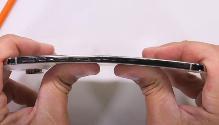 iPhone Air Sekuat Baja? Uji Tekuk & Gores Buktikan Hal Mengejutkan!