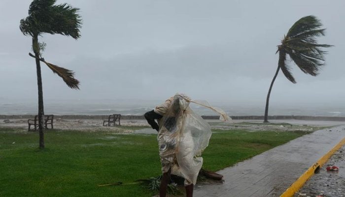 Badai Melissa Hancurkan Rekor: Angin 185 mph Terjang Jamaika