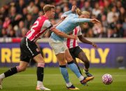 Berkat Dorongan Anak dan Lawan, Erling Haaland Bungkam Brentford dan Bawa City Menang