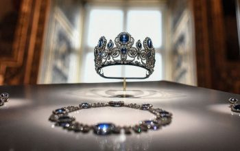 Perampokan Kilat di Louvre: Permata Napoleon Raib dalam 4 Menit