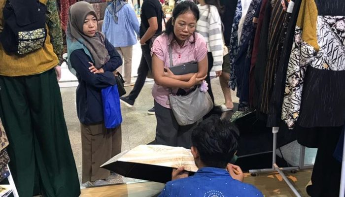 UMKM Binaan Pertamina Cetak Omzet Rp4,7 Miliar di Inacraft 2025, Batik Dayak Bikin Heboh