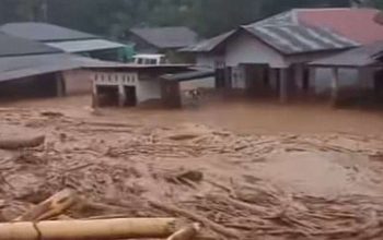 Banjir dan Longsor Terjang Tapanuli Raya, 8 Tewas dan Ribuan Mengungsi 6