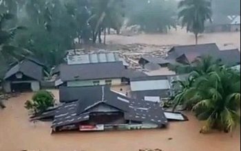 Banjir dan Longsor Terjang Tapanuli Raya, 8 Tewas dan Ribuan Mengungsi5