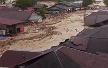 Banjir dan Longsor Terjang Tapanuli Raya, 8 Tewas dan Ribuan Mengungsi7