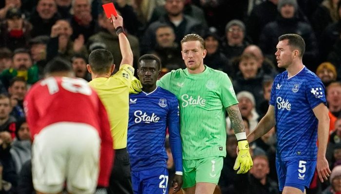 Dipermalukan 10 Pemain! MU Kalah dari Everton  di Old Trafford