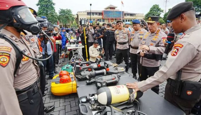 Kapolri Sigit Sidak ke Mako Brimob: Cek Langsung Kesiapan Pasukan Hadapi Bencana Nasional