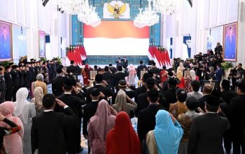 Prabowo Anugerahkan Gelar Pahlawan Nasional untuk 10 Tokoh Legendaris Indonesia 1 Prabowo Anugerahkan Gelar Pahlawan Nasional untuk 10 Tokoh Legendaris Indonesia 1