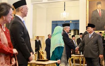 Prabowo Anugerahkan Gelar Pahlawan Nasional untuk 10 Tokoh Legendaris Indonesia 4 Prabowo Anugerahkan Gelar Pahlawan Nasional untuk 10 Tokoh Legendaris Indonesia 4