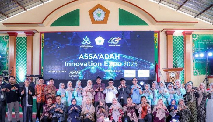 Santri Bikin Robot AI dan Smart Garden, Gubernur Banten Andra Soni Terpukau di Assa’adah Innovation Expo 2025