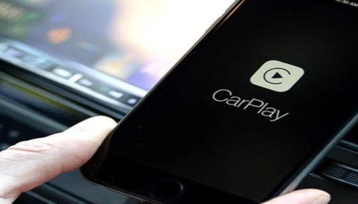 Tesla Akhirnya Takluk? CarPlay Dikabarkan Segera Masuk ke Mobil Tesla